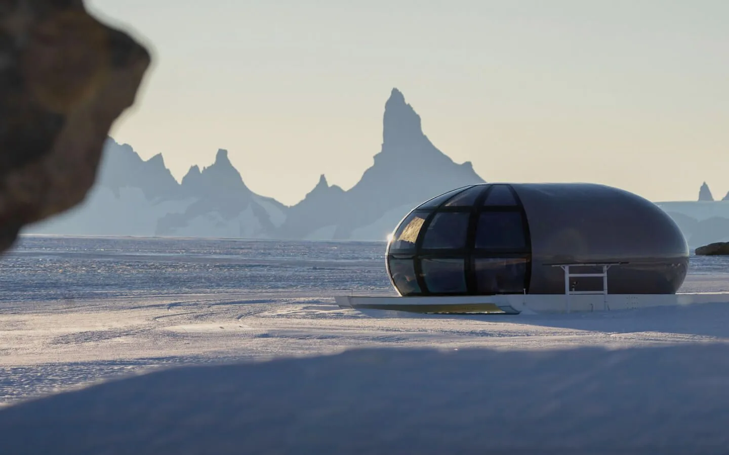 A polar journey toward the South Pole